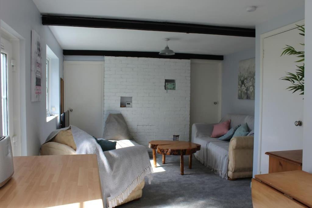 Cozy Country Cottage With Beautiful Rural Views New Quay Exteriör bild